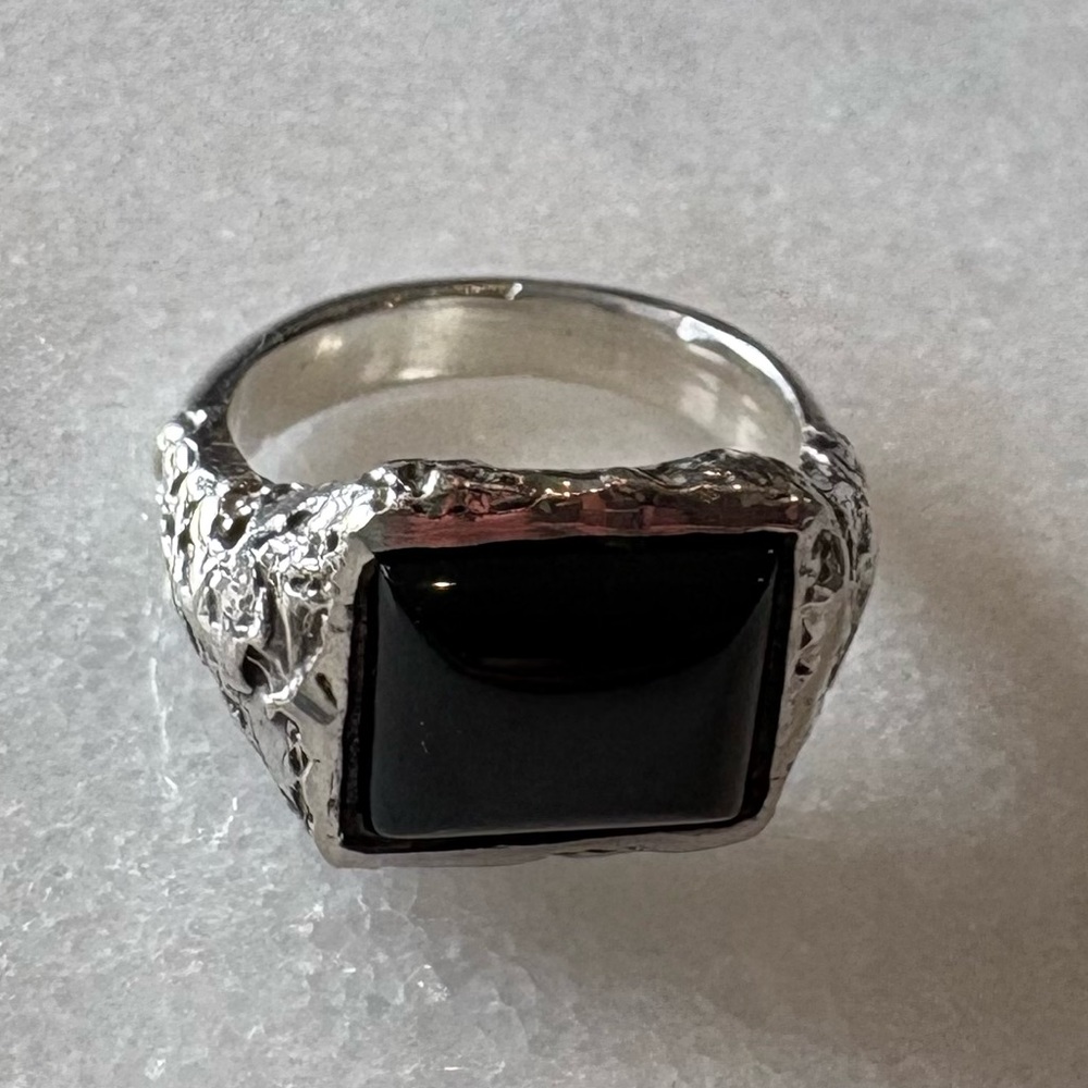 Silver Onyx Ring